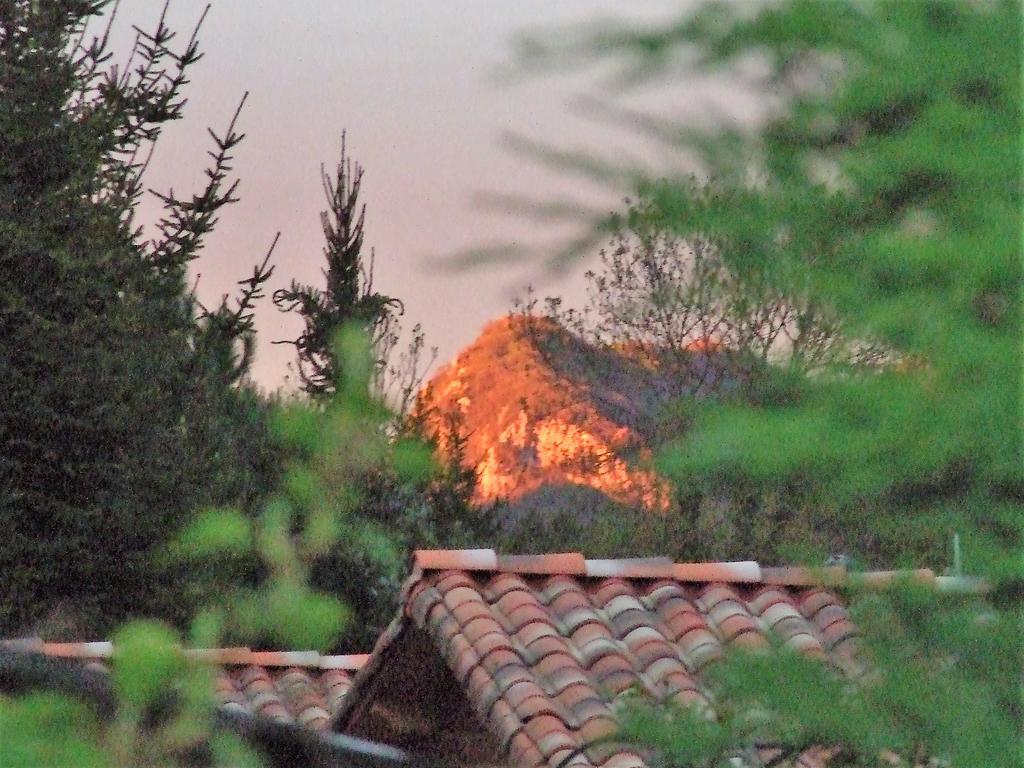 Vila Le Rouge Robin Fougax-et-Barrineuf Exteriér fotografie